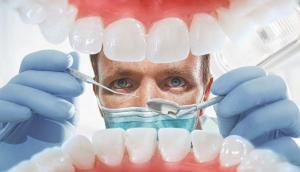 ضبط 21 شخصاً يمارسون مهنة طب الأسنان دون أن يكونوا أطباء