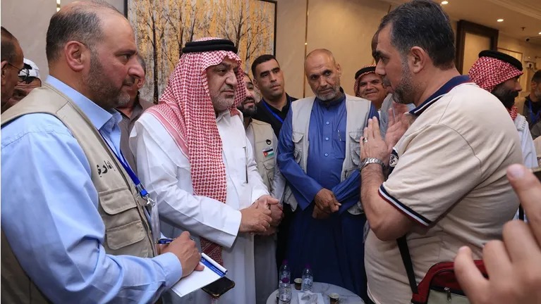 الخلايلة يتفقد أماكن سكن حجاج البعثة الأردنية
