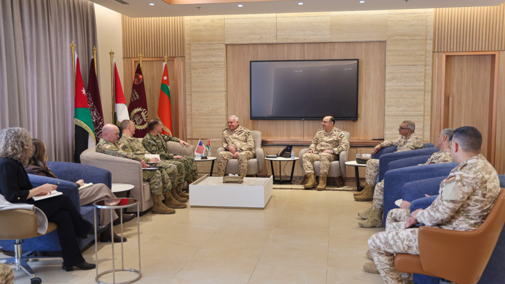 رئيس هيئة الأركان المشتركة يستقبل قائد القوات المركزية الأميركية