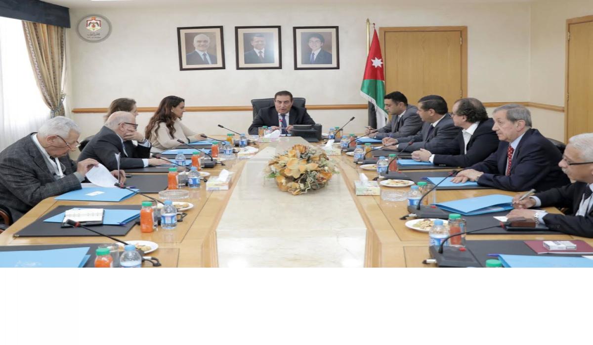 الطراونة: حل القضية الفلسطينية هو الوحيد لاستقرار المنطقة