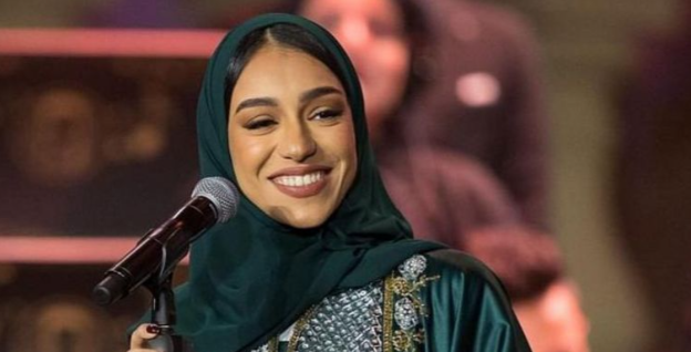 زينة عماد: التوتر رفيقي على المسرح ..  وأعيش الغناء كأنه دعاء