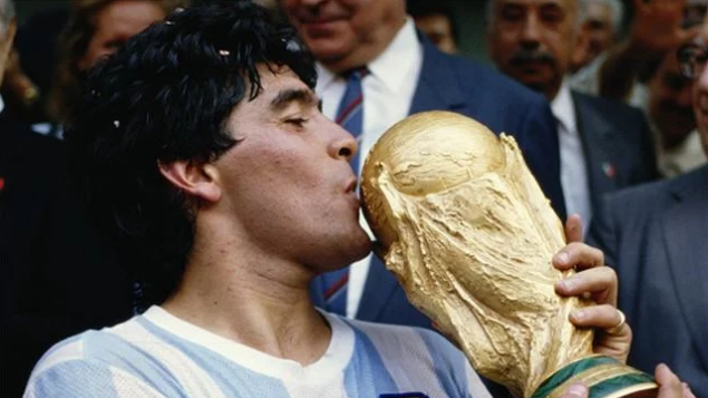 دييجو مارادونا في كأس العالم  ..  من القمة إلى الإيقاف بسبب المنشطات