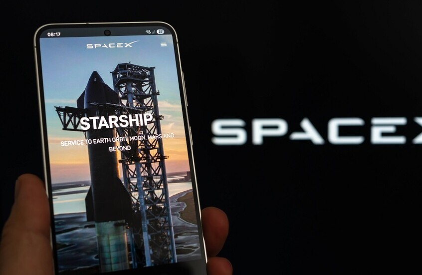 ماسك يعترف بإنشاء شركة "سبيس إكس" للقاء كائنات فضائية