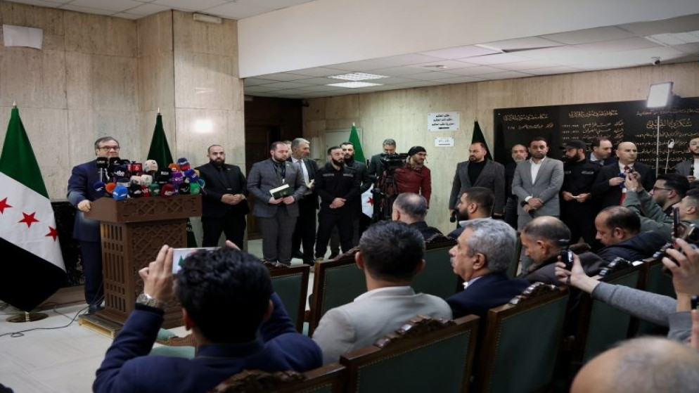 كل 100 ليرة تعادل ليرة واحدة… إطلاق عملة جديدة في سوريا بحذف صفرين