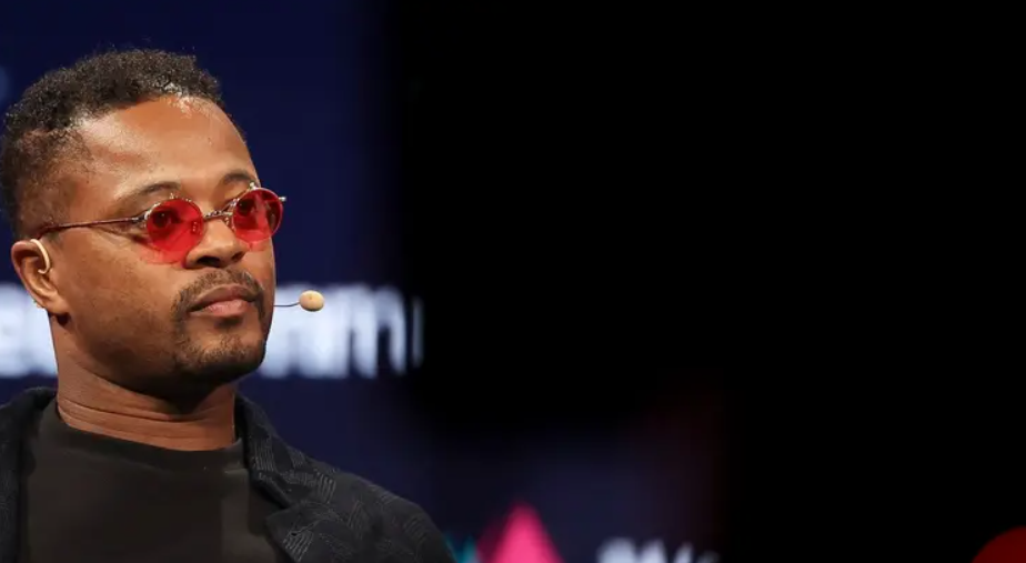 إيفرا يهاجم أساطير مانشستر يونايتد بسبب كاريك