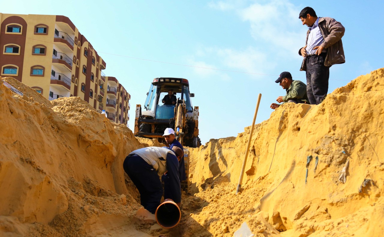 حفريات "الصرف الصحي" في ابو نصير تؤرق الاهالي والمياه لسرايا : لم يكتمل المشروع لعدم توفر التمويل 