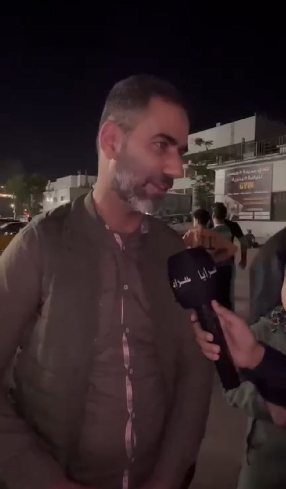 بالفيديو : جماهير الوحدات تحمل الإدارة مسؤولية الخروج من نصف نهائي كأس الأردن 
