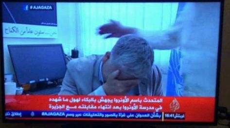 بالفيديو ..  مسؤول أممي يجهش بالبكاء لهول المجازر في غزة