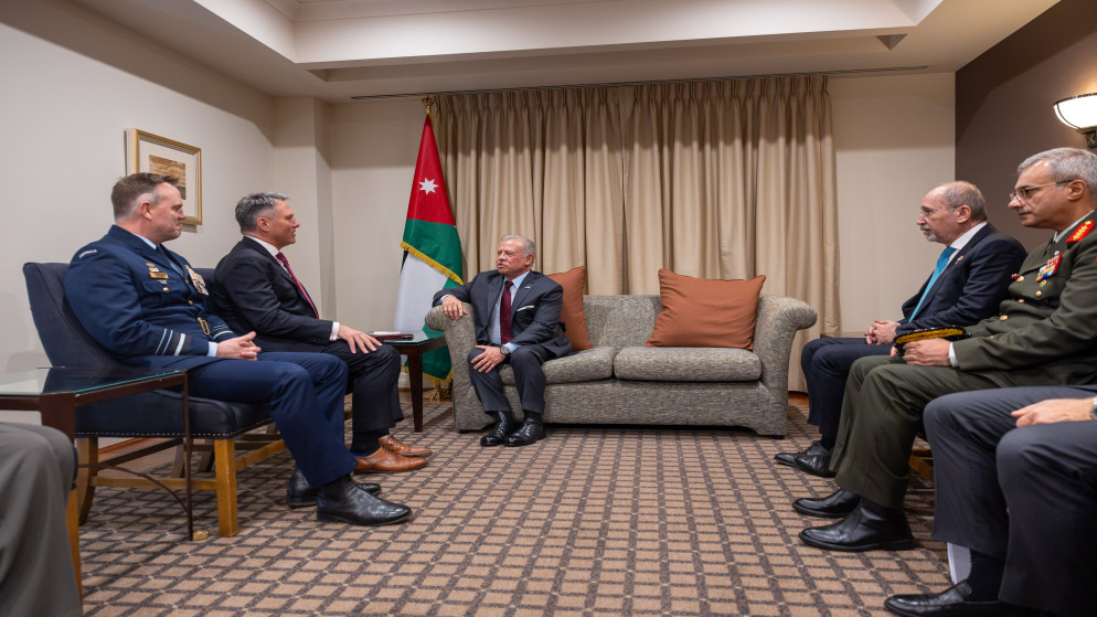 الملك يلتقي وزير الدفاع الأسترالي لبحث توطيد التعاون في المجالات الدفاعية والأمنية