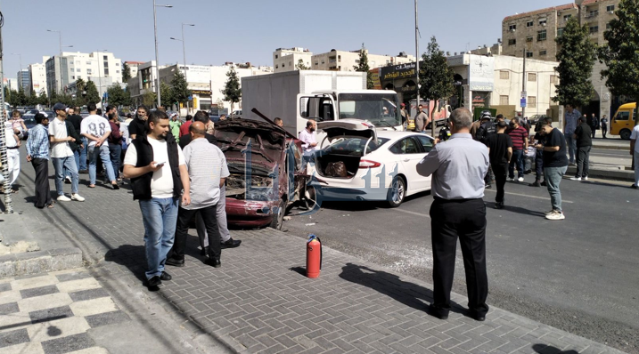 ازدحام مروري خانق بتجاه منطقة صويلح إثر حادث تصادم بين مركبتين
