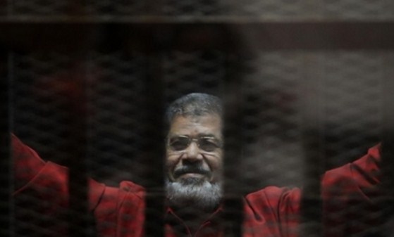(85) سنة سجن و إعدام مجموع حصيلة الأحكام ضد "مرسي"