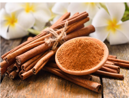 تعلمي الطريقة الصحيحة لاستخدام القرفة فى الطهي