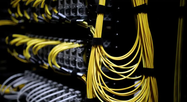 طفرة الذكاء الاصطناعي ترفع حرارة فواتير الكهرباء