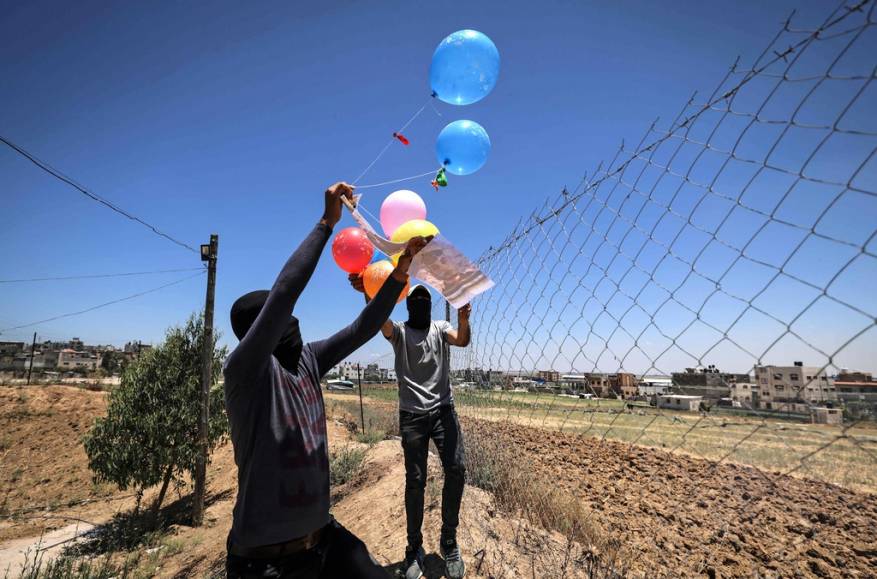 مستوطنو غلاف غزة: البالونات الحارقة لا تقل خطورة علينا من الصواريخ