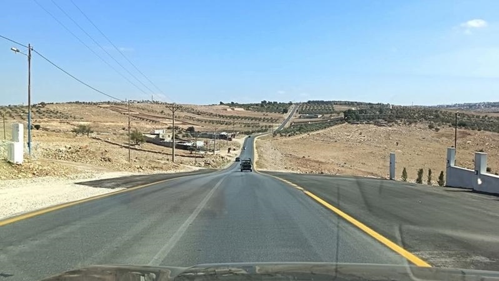 "لا حياة لمن تنادي" ..  مواطنون يشكون لسرايا من خطورة طريق البترول وحوادثه "القاتلة" سنويًا (استمع)