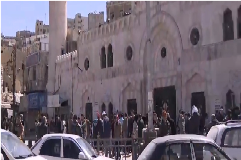 بالصور ..  الأردنيون يتفاعلون مع حملة " يلا عالبلد" لدعم التجار المتضررين 