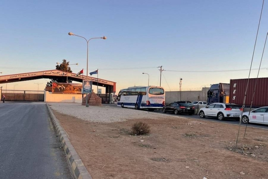 وزارة الداخلية: "52406 سوري غادروا الأردن عبر معبر جابر"