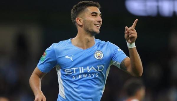 بـ"حل وسط"  ..  لاعب مانشستر سيتي ثاني صفقات برشلونة الشتوية