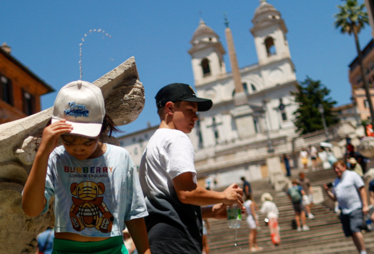 أوروبا تسجل عامًا شديد الحرارة في 2025