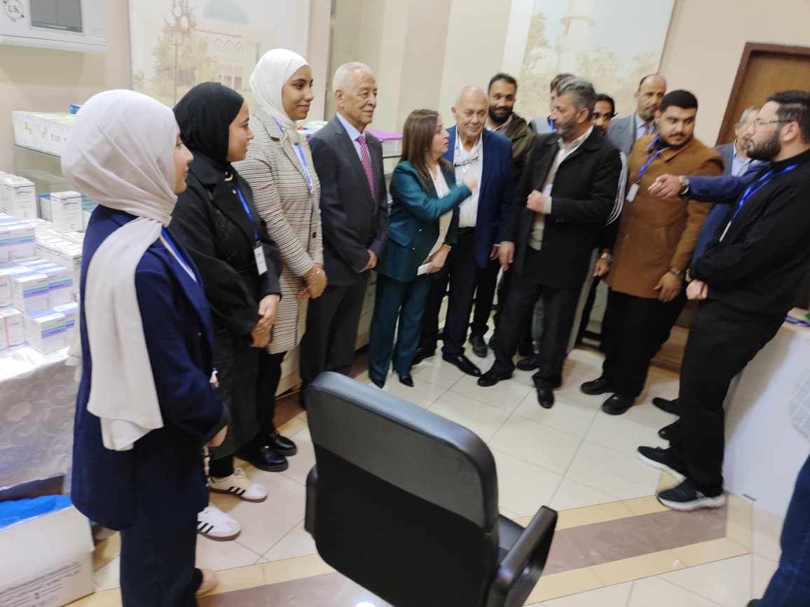 العيسوي يرعى فعاليات يوم طبي مجاني في نادي خريجي الكلية العلمية الإسلامية