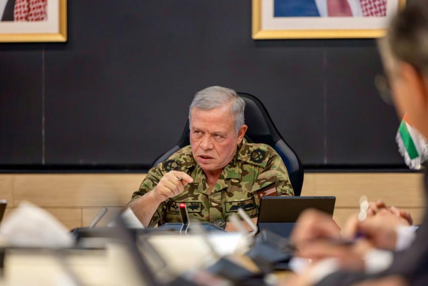 الملك يوجه بإعداد خطط لضمان إمدادات كافية من احتياجات الطاقة والمواد الأولية وضبط الأسواق