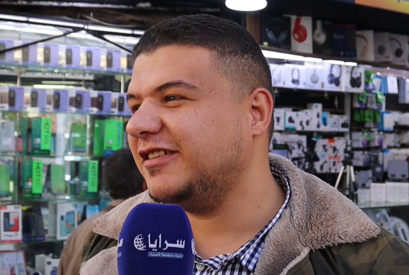 "مين رئيس الوزراء الحالي؟" سؤال سرايا يشعل ردود أفعال المواطنين في عمان-فيديو