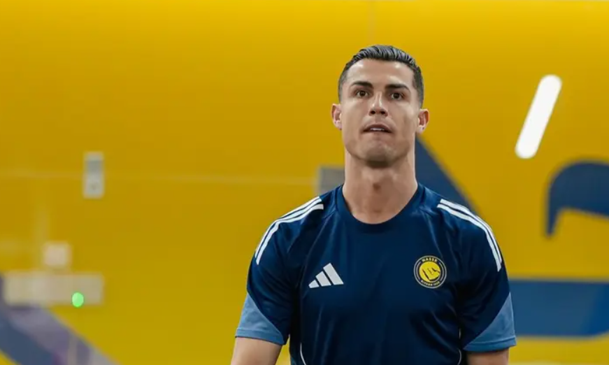 رونالدو يكذب الصحف الأوروبية ويظهر في تدريبات النصر