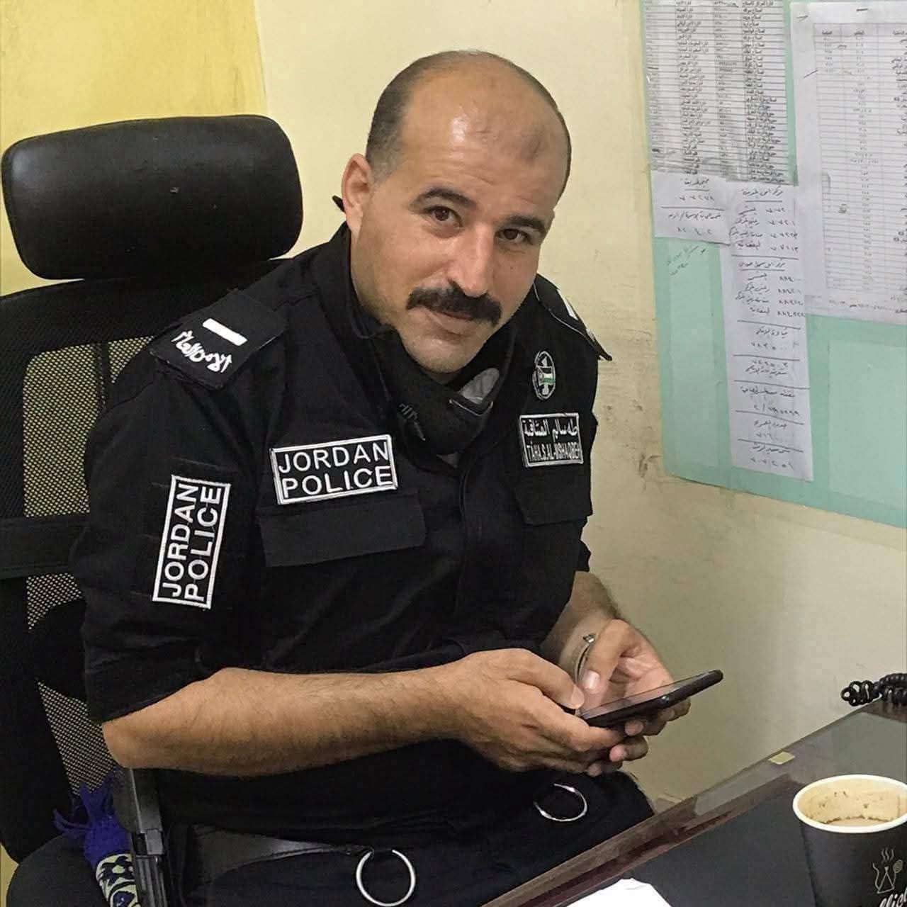 عبد العزيز الدحيم ينعى زميله الملازم أول طه المشاقبة بعد وفاته إثر مرض عضال