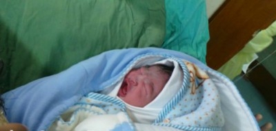 بالصور: الحالة الاولى في قطاع غزة ..  ولادة اول طفل لاسير "بنطف مهرّبة" من داخل السجون