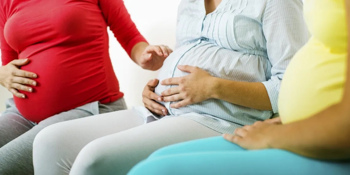 دراسة: التغذية السيئة للأم الحامل تزيد خطر البدانة لدى الأطفال