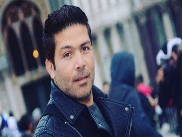 بالفيديو  ..  لحظة الاعتداء على الفنان ياسر فرج 