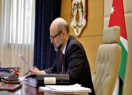 أضخم وزارة "بلا وزير" ..  زحام سيناريوهات في "الرابع" و الرزاز لا يظهر الحماس و"الضوء الأخضر" لم يصدر بعد
