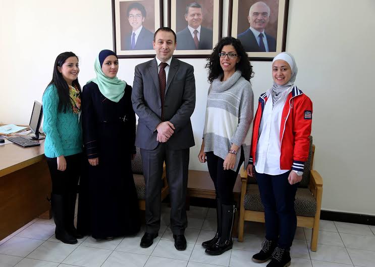 حقوق الأردنية تكرم الفائزين في مسابقة المحاكمة الصورية