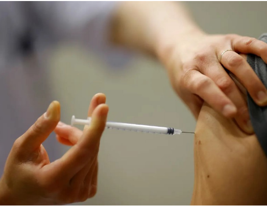  بيان من الصحة السعودية بشأن التطعيمات واللقاحات قبل الحج 