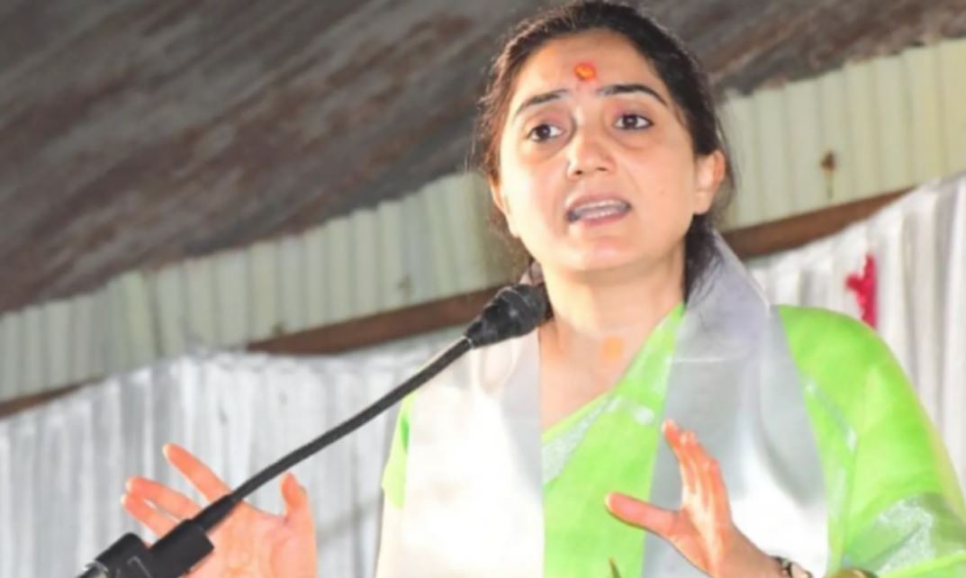 إيقاف عضوين بالحزب الحاكم الهندي أساءا للرسول