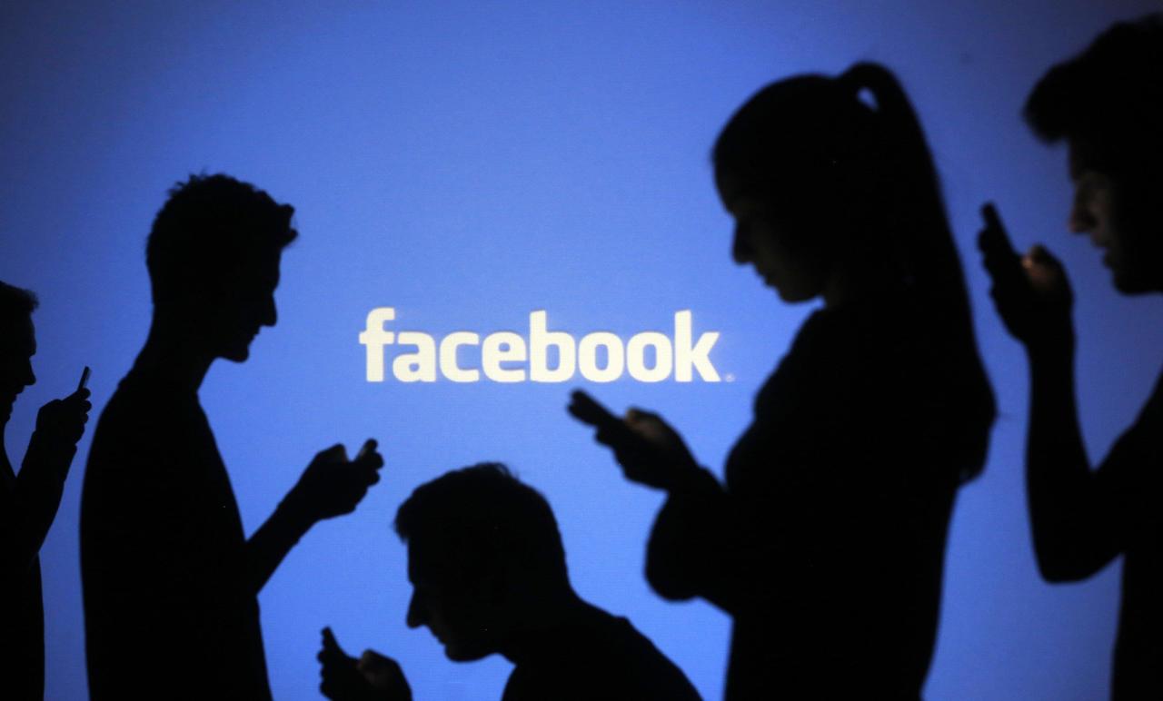 "فيسبوك" يعتمد على مستخدميه في تقييم مصداقية الأخبار