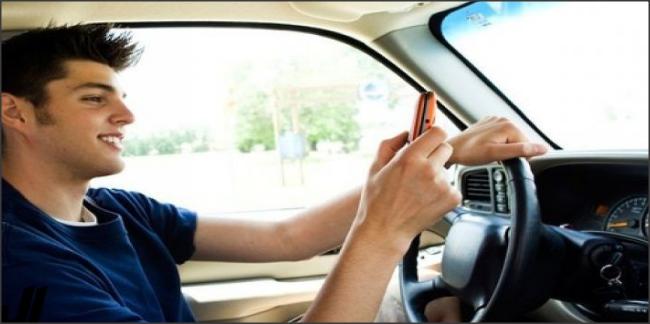 دراسة الشباب هم الأكثر عرضة لتشتت الذهن أثناء القيادة
