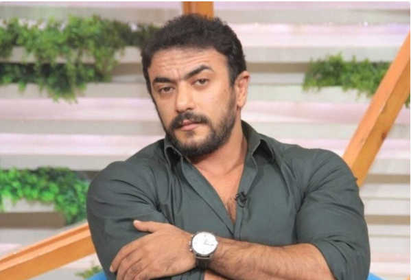 العوضي يغازل "تيك توكر" ..  ماذا قال لها ؟