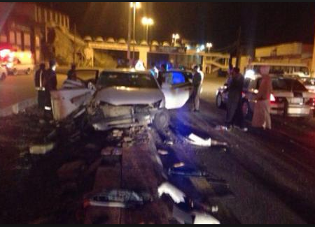 عمان :  إصابة فتاة بحادث تصادم مركبة بعامود إنارة في شارع الملكة رانيا