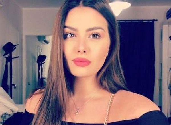 ظهور نادر لوالدة الفنانة هنادي مهنا الفرنسية  ..  فيديو 