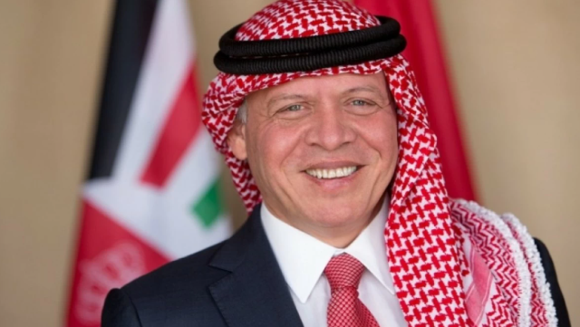  الملك يهنئ خادم الحرمين الشريفين باليوم الوطني لبلاده