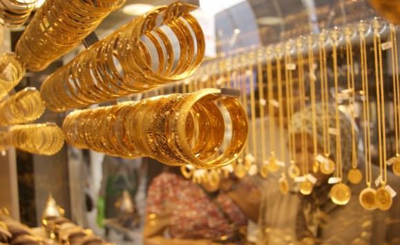 تراجع أسعار الذهب عالميا