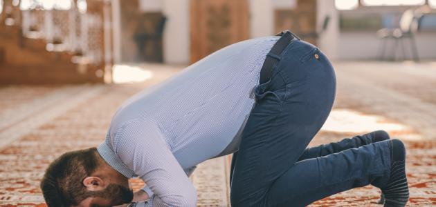 تعرف على حكم جمع الظهر مع العصر للانشغال باحتفال العرس؟