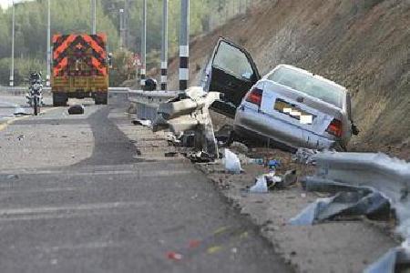 الزرقاء : وفاتان واصاباتان بحادث تدهور مركبة 