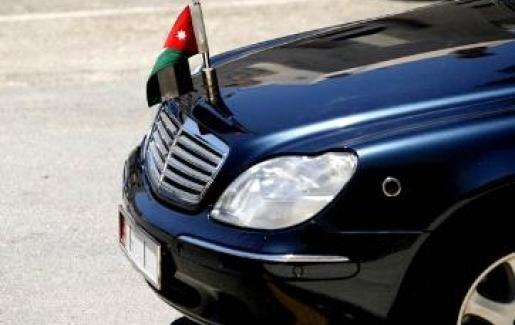 مجلس الوزراء " يناقش إقالة ونقل عدد من المدراء والأمناء العامين 