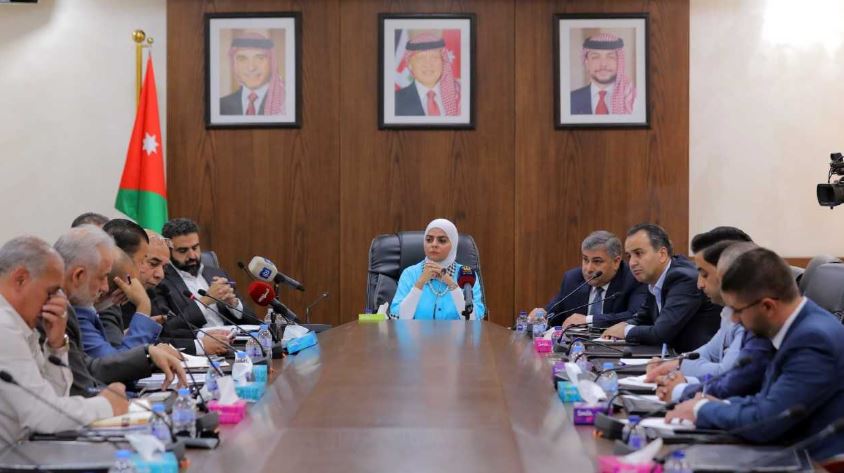 العمل النيابية تناقش معيقات مكاتب الاستقدام بالعقبة
