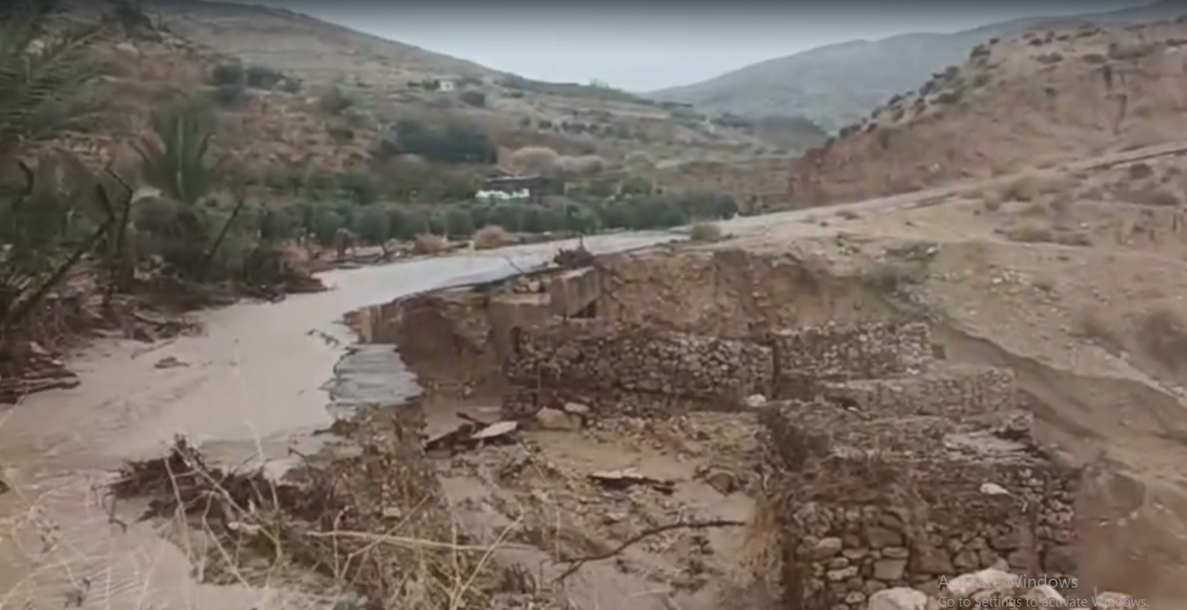 تضارب الصلاحيات يحرم مواطني ذيبان من مشروع فتح طريق حيوي يخدم المنطقة  ..  فيديو 