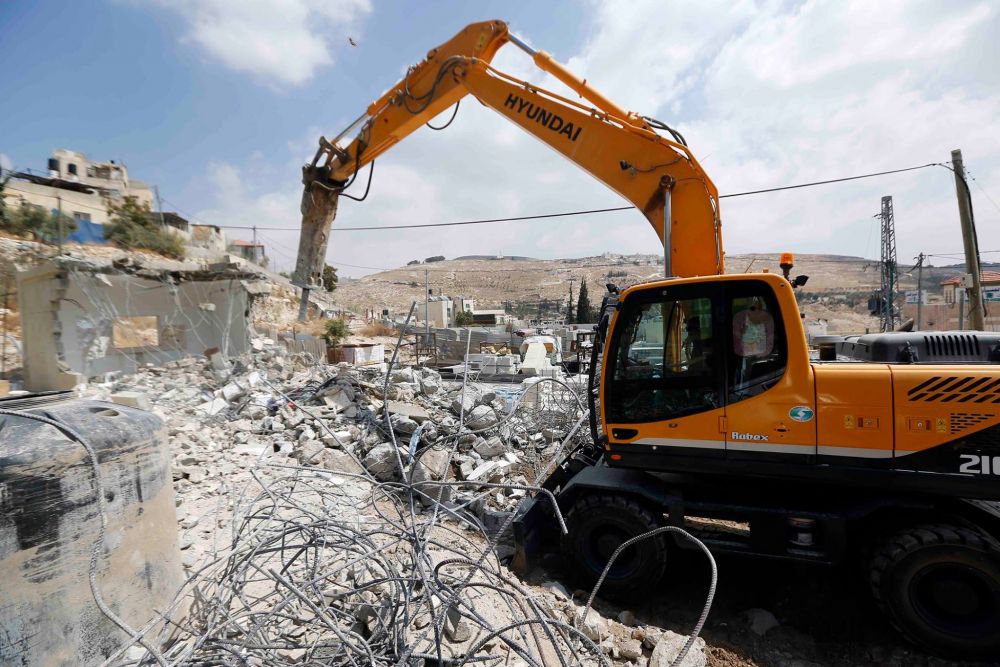 الاحتلال يهدم منزلين في القدس