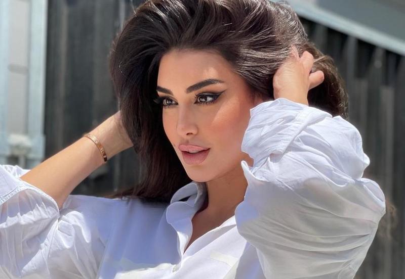 رسالة خاصة من ياسمين صبري إلى الزعيم عادل إمام وزوجته