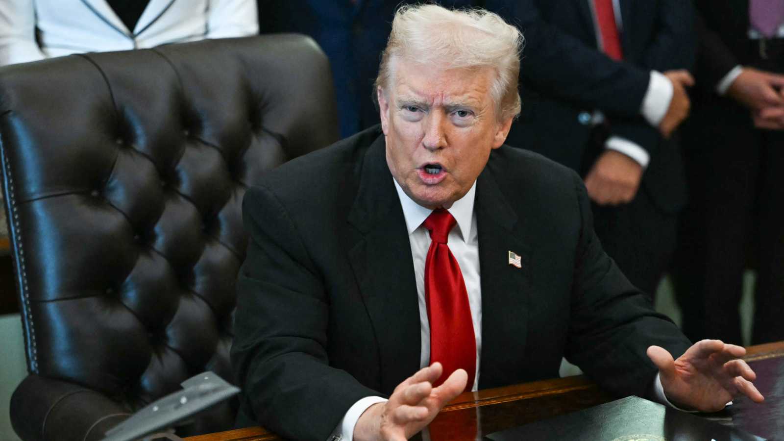 ترامب يسعى لإعداد "خطة بديلة" لتجنب إبطال رسومه الجمركية